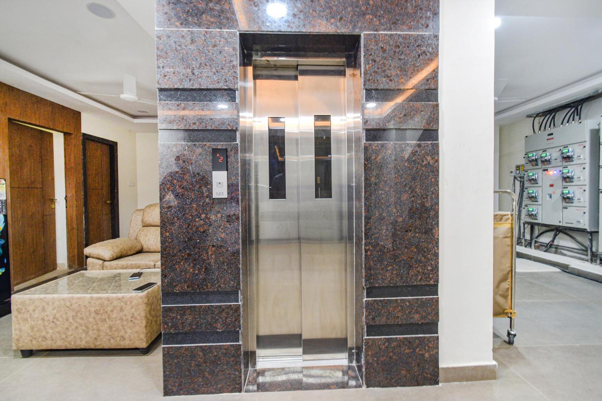 Fabhotel Seri - Nr Kims Hospital, Gachibowli Hyderabad Exterior photo